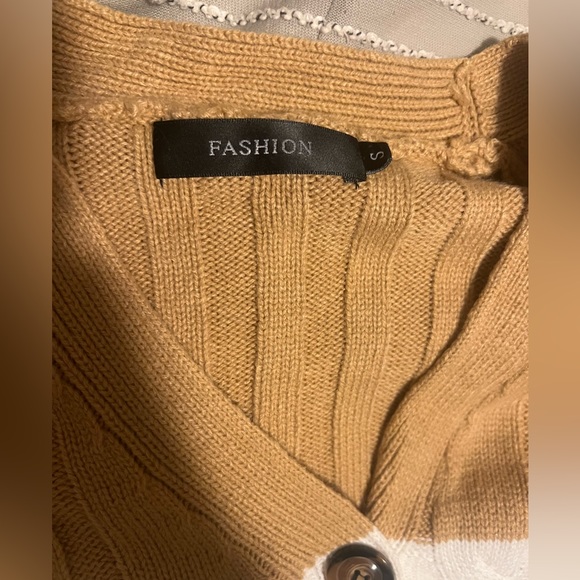 Multi colored soft cardigan sweater - Picture 2 of 3